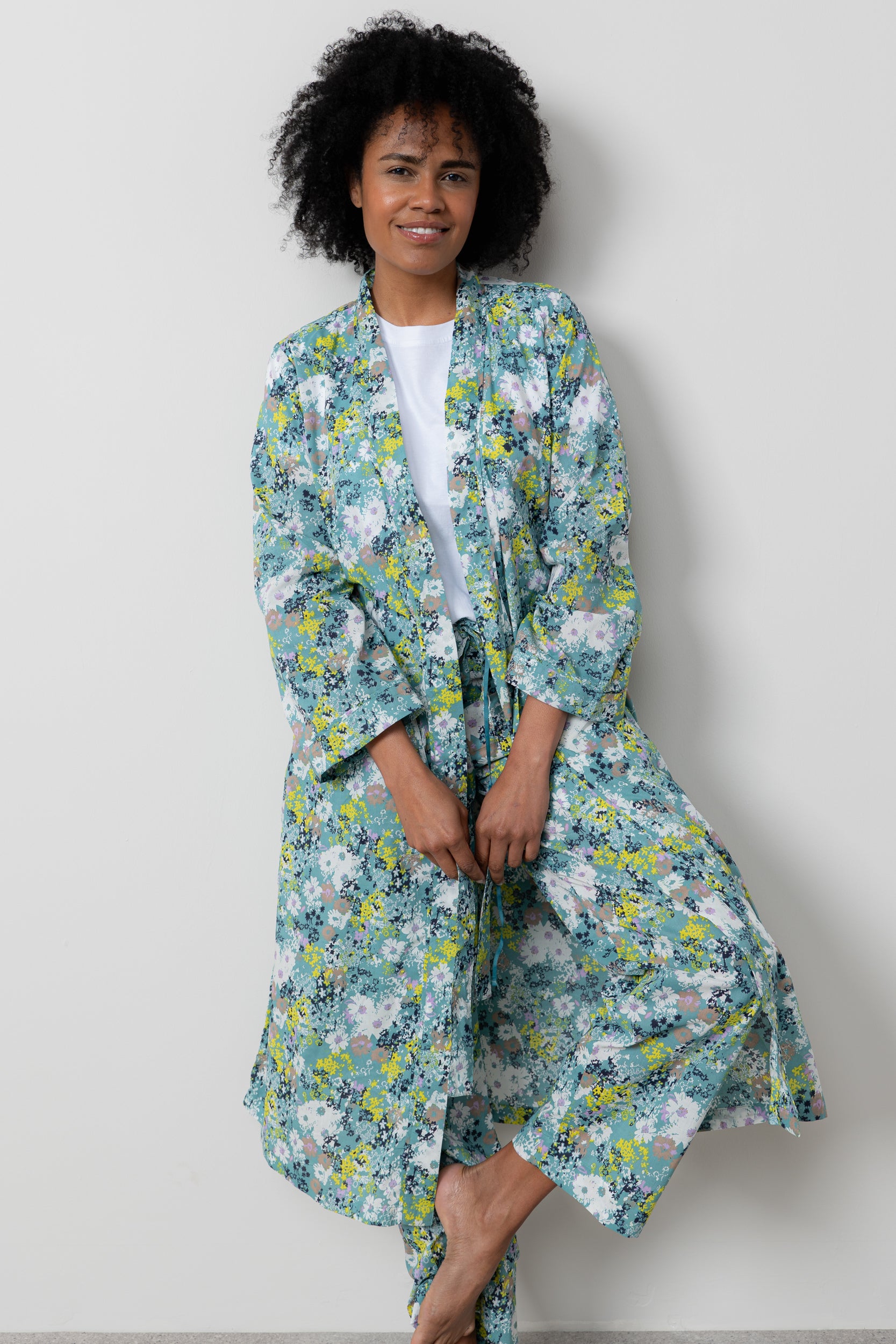 Meadow Spray Floral Dressing Gown Lily & Me Meadow Spray Floral Dressing Gown Lily & Me