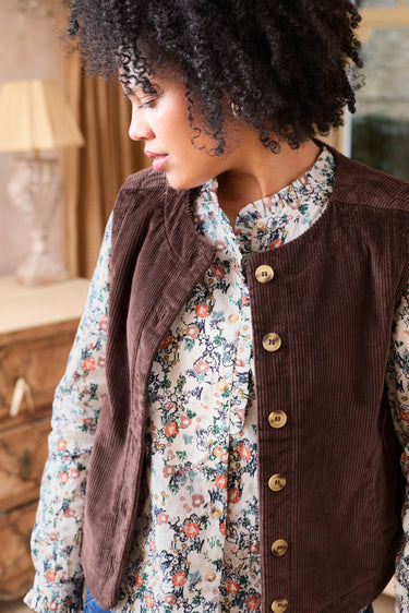 Dusk Stretch Cotton Jumbo Cord Gilet Chocolate