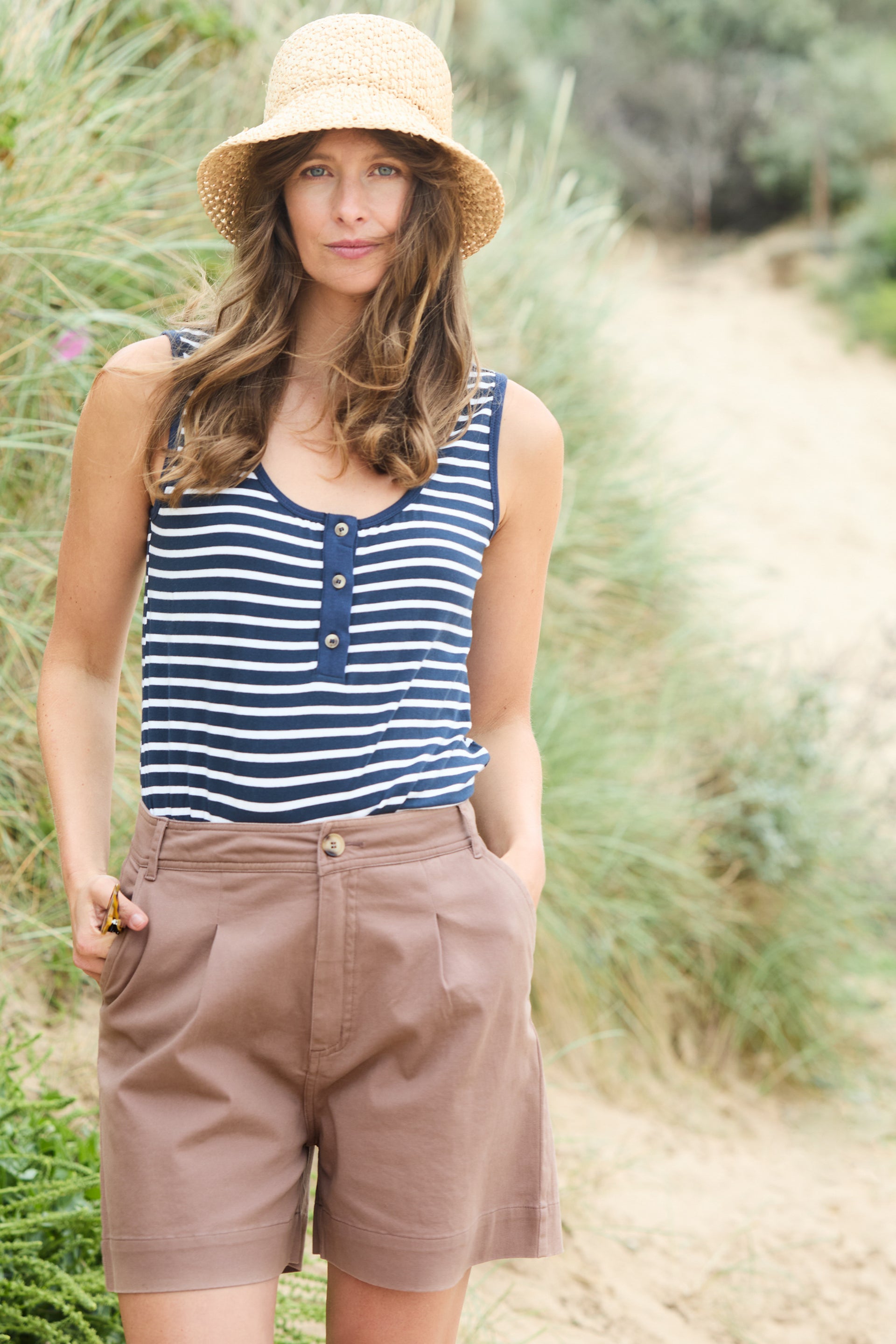 Merrick Stretch Twill Tailored Shorts Mocha
