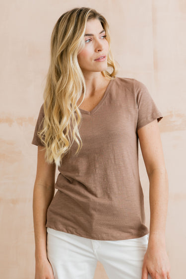 Victoria Organic Cotton V-Neck T-Shirt Mocha